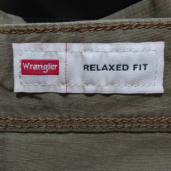 Wrangler Ripstop Cargo Stretch Shorts Tech Relaxed Fit Men's Sizes 32-48 Brown - Picture 8 of 11